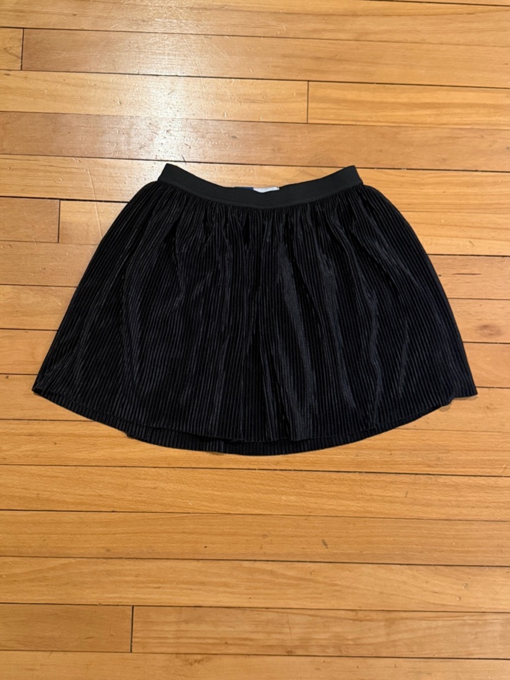Old Navy Girls’ Black Pleated Skirt - Size M(8)